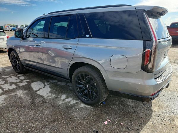 2024 CADILLAC ESCALADE