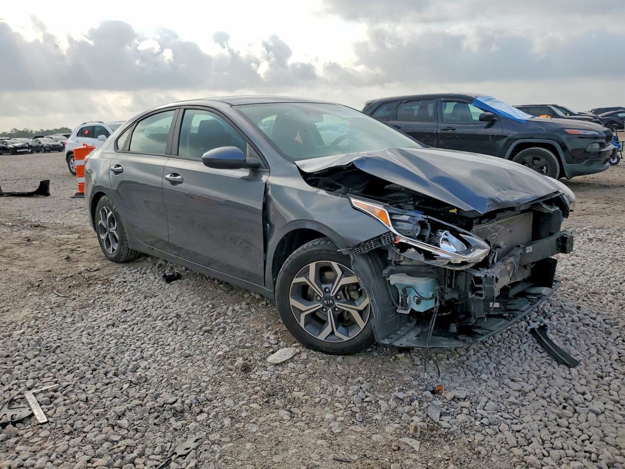 2021 KIA FORTE FE, LXS