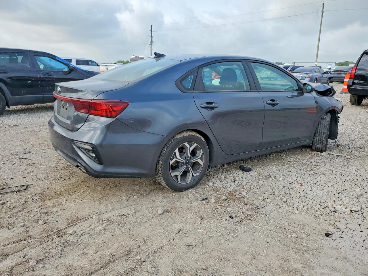 2021 KIA FORTE FE, LXS