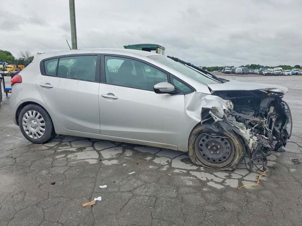 2016 KIA FORTE GL (Middle-Low Grade)
