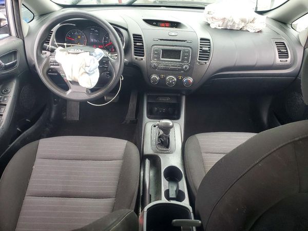 2016 KIA FORTE GL (Middle-Low Grade)