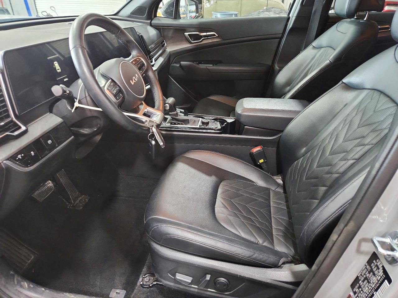 2025 KIA SPORTAGE X-LINE