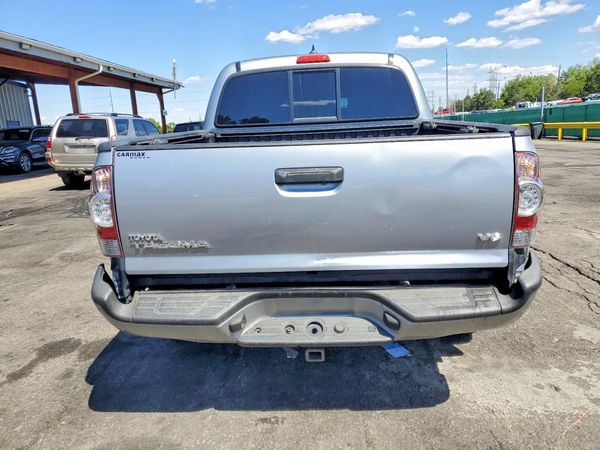 2015 TOYOTA TACOMA Delux Grade