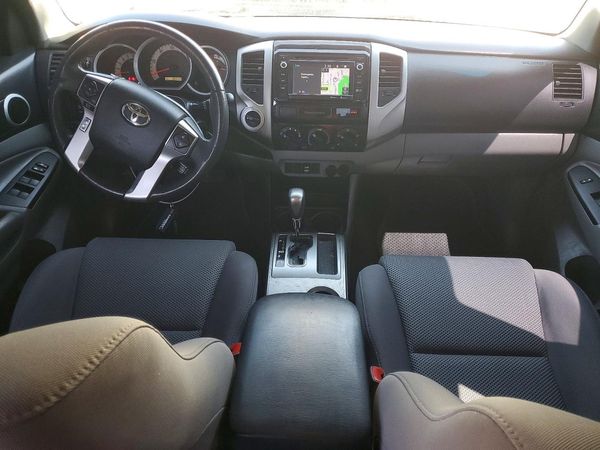 2015 TOYOTA TACOMA Delux Grade