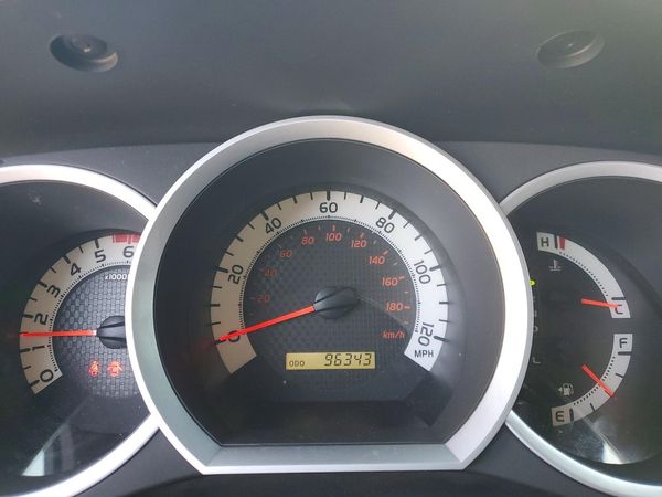 2015 TOYOTA TACOMA Delux Grade
