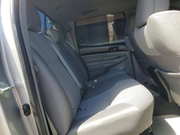 2015 TOYOTA TACOMA Delux Grade