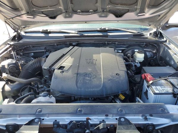 2015 TOYOTA TACOMA Delux Grade