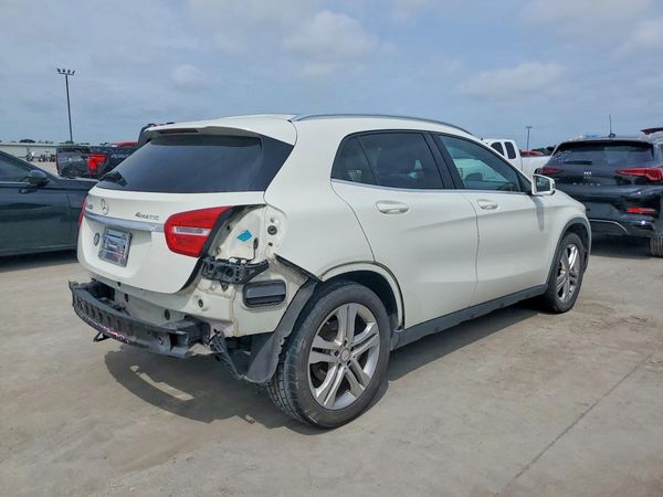 2015 MERCEDES-BENZ GLA GLA250 4-MATIC