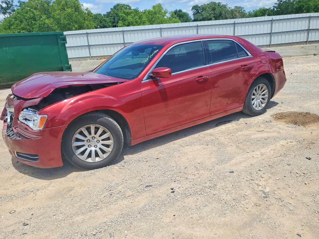 2014 CHRYSLER 300 — Front 3/4