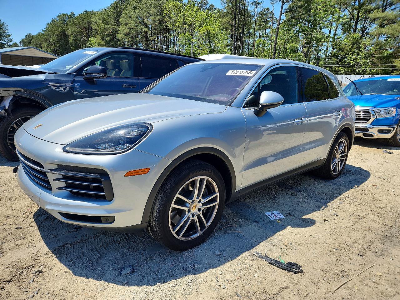 2021 PORSCHE CAYENNE