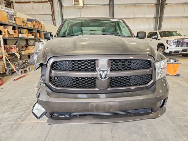 2017 RAM 1500 ST