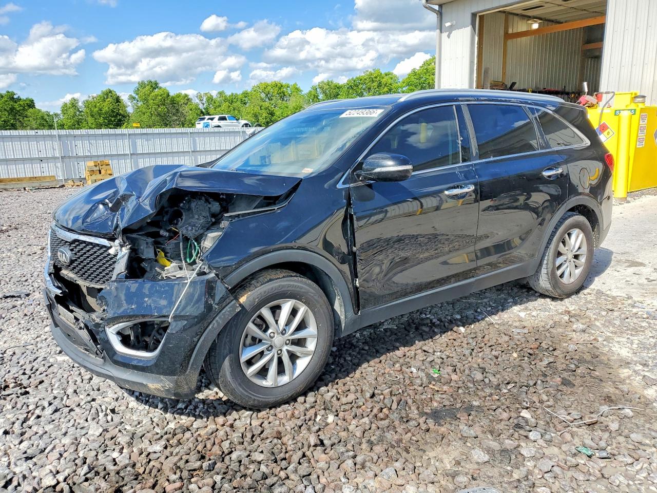 2016 KIA SORENTO L / LX