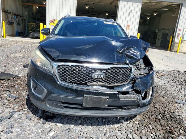 2016 KIA SORENTO L / LX