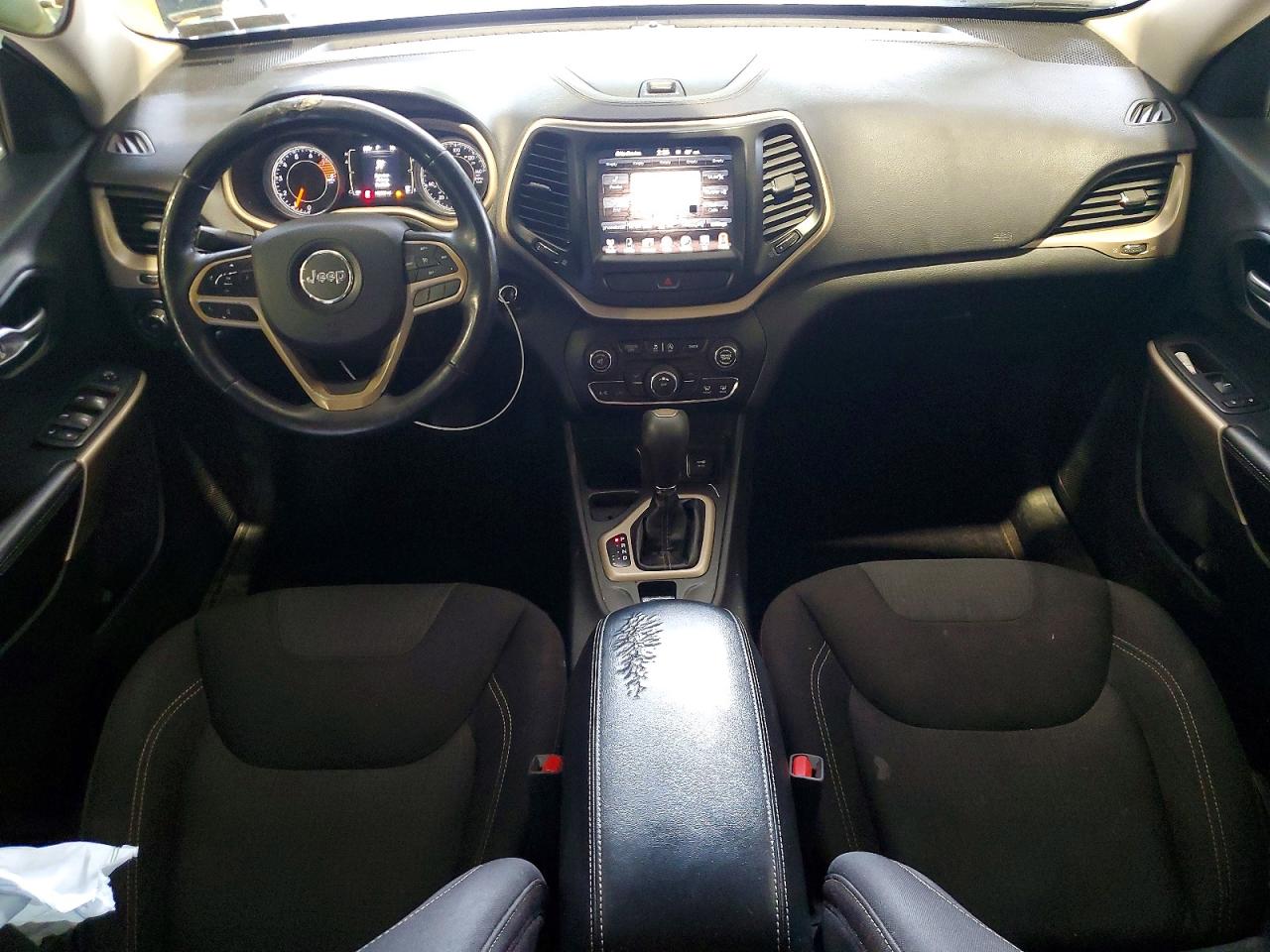 2017 JEEP CHEROKEE LATITUDE FWD