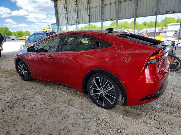 2024 TOYOTA PRIUS