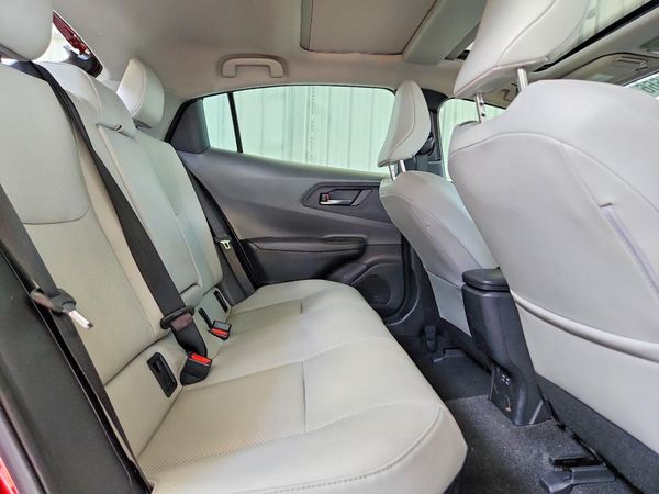 2024 TOYOTA PRIUS
