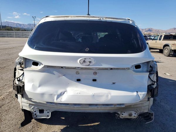 2019 HYUNDAI SANTA FE SE