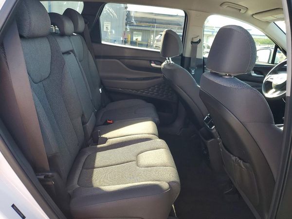 2019 HYUNDAI SANTA FE SE