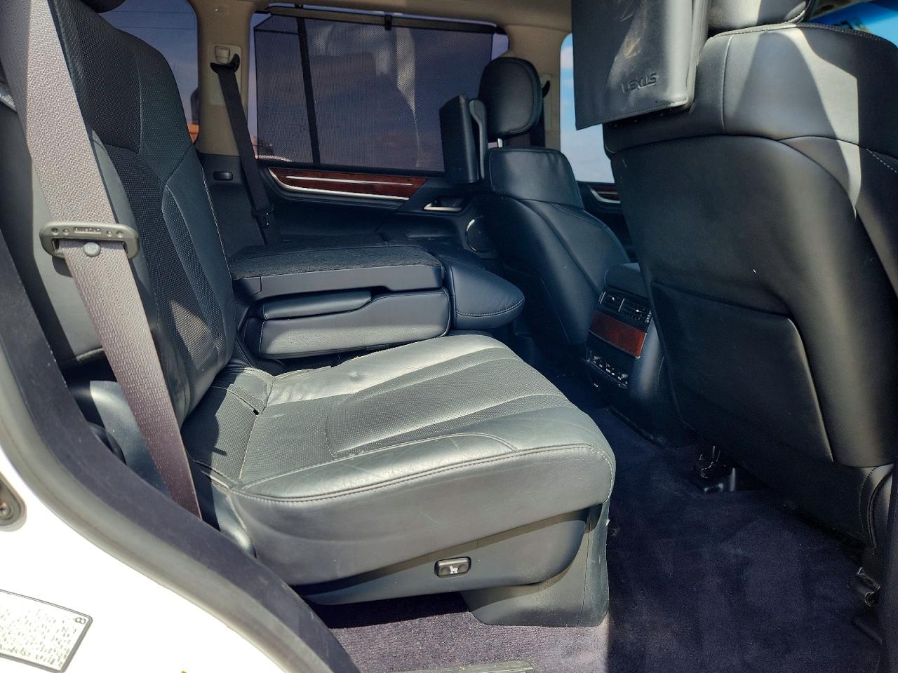 2017 LEXUS LX 570