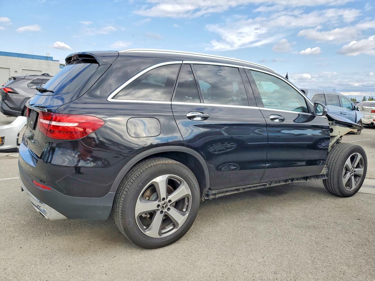 2018 MERCEDES-BENZ GLC GLC300