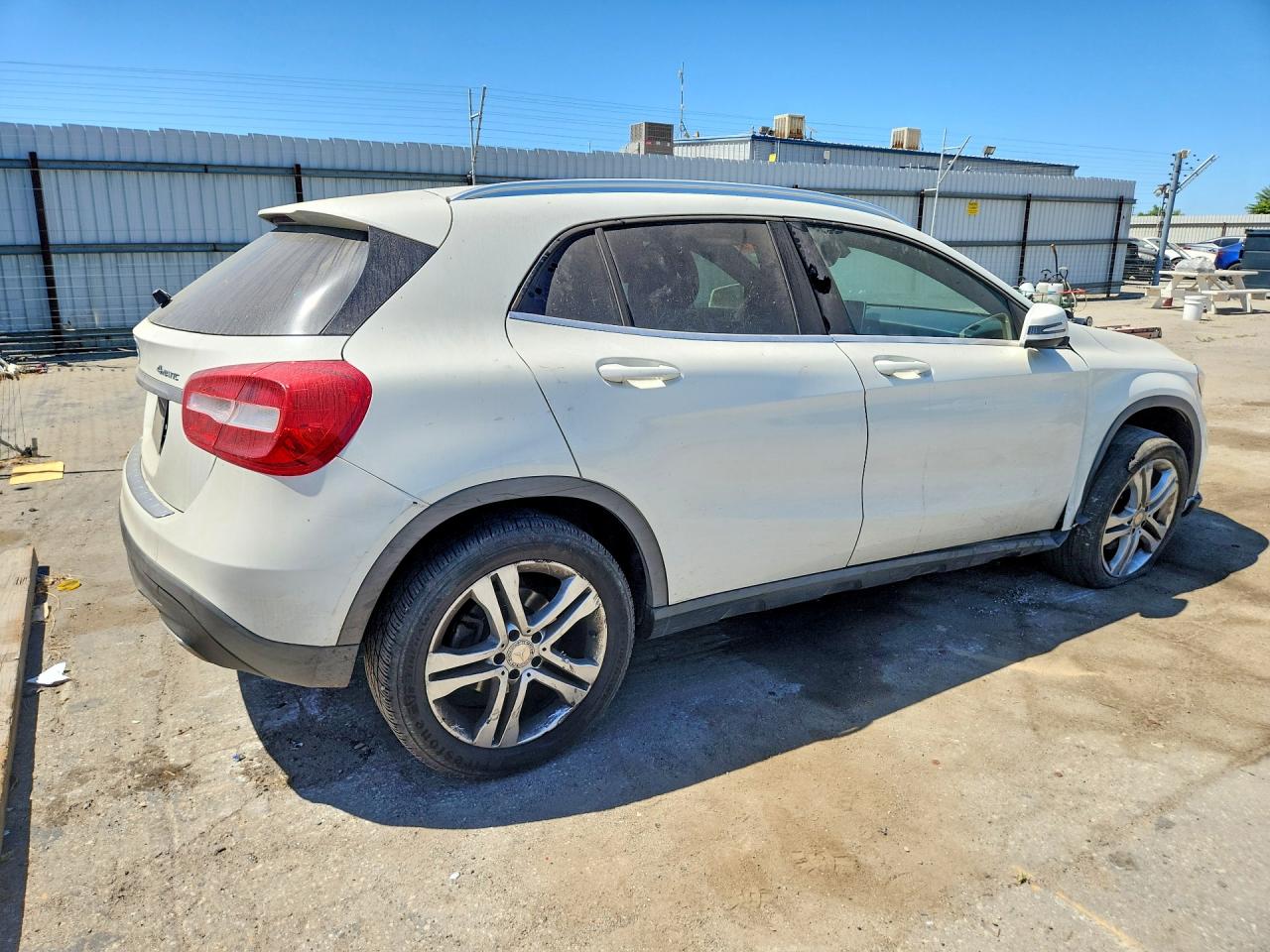 2016 MERCEDES-BENZ GLA