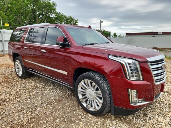 2017 CADILLAC ESCALADE ESV Platinum