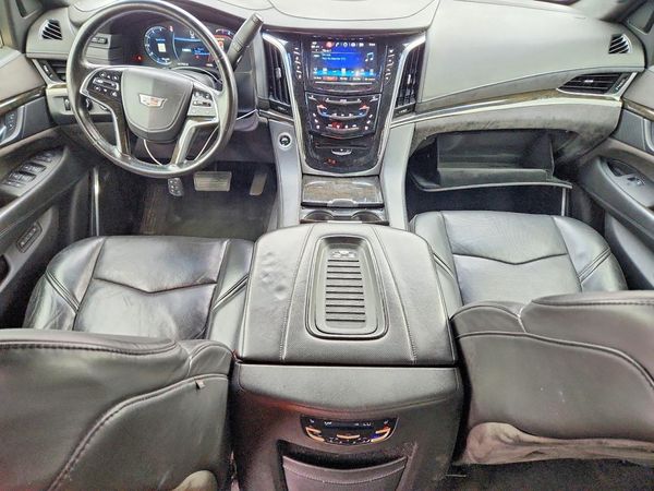 2017 CADILLAC ESCALADE ESV Platinum