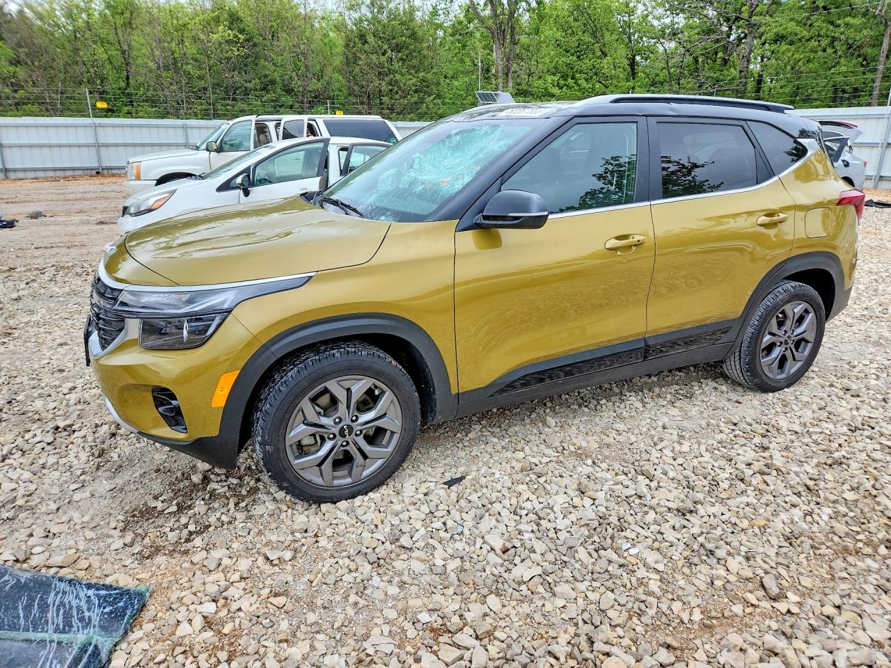 2024 KIA SELTOS S, X-Line