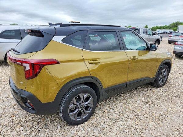 2024 KIA SELTOS S, X-Line