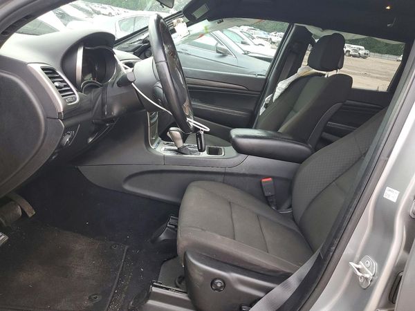 2019 JEEP GRAND CHEROKEE LAREDO 4X2