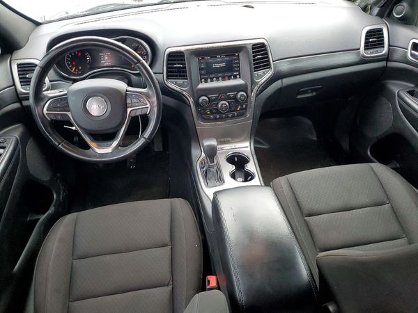 2019 JEEP GRAND CHEROKEE LAREDO 4X2