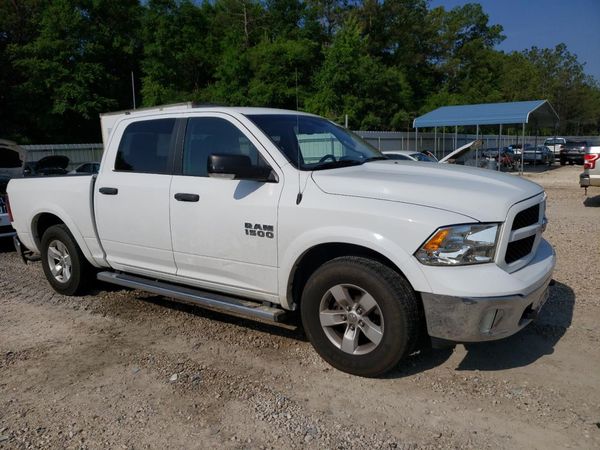 2015 RAM 1500 SLT