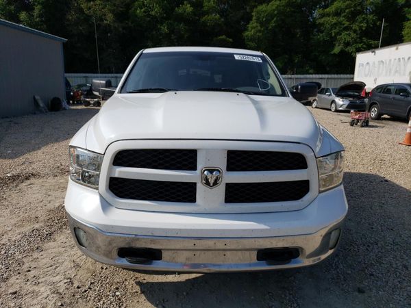 2015 RAM 1500 SLT