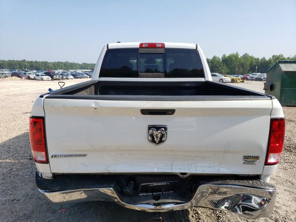 2015 RAM 1500 SLT