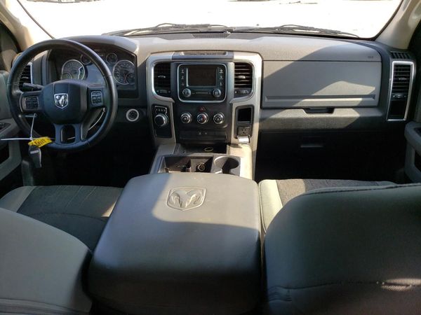 2015 RAM 1500 SLT