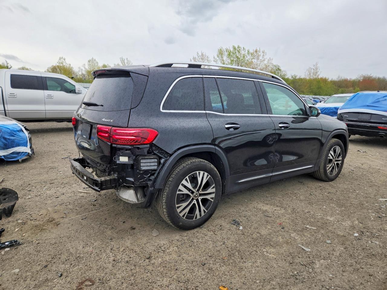 2025 MERCEDES-BENZ GLB