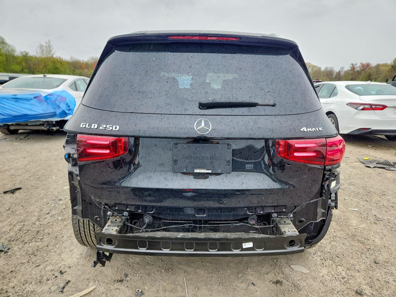 2025 MERCEDES-BENZ GLB