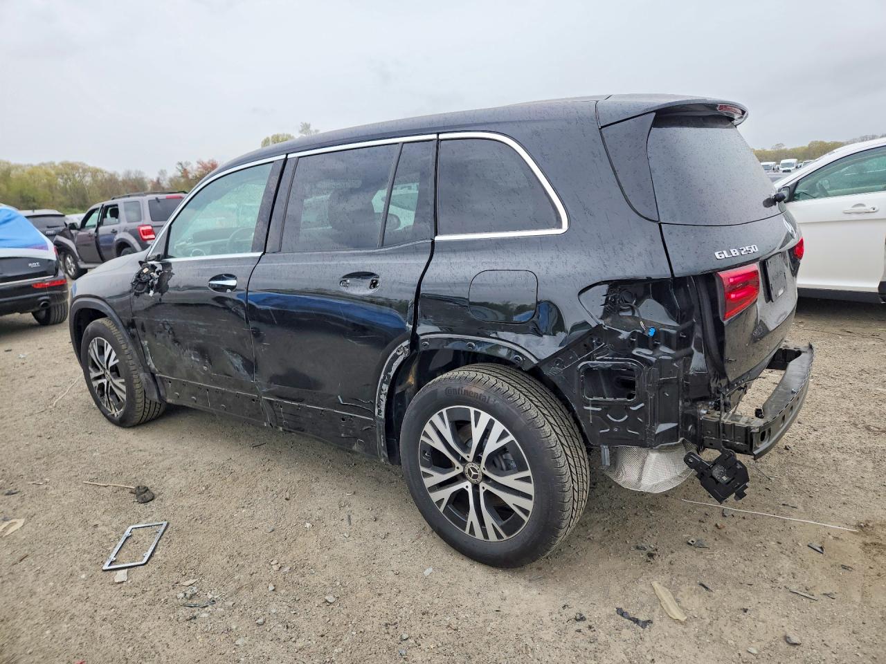 2025 MERCEDES-BENZ GLB