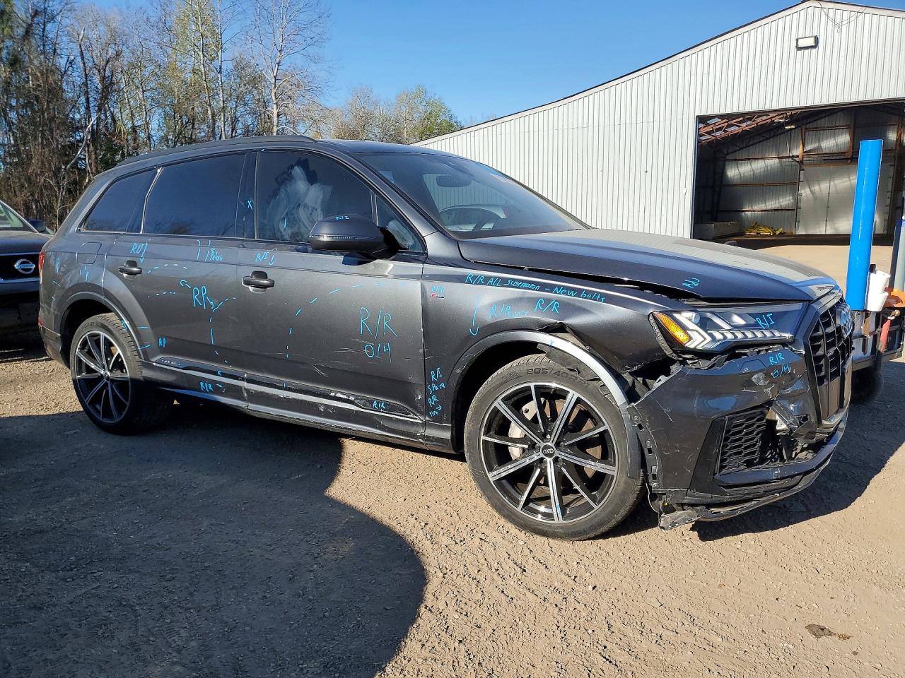 2023 AUDI Q7 quattro Komfort