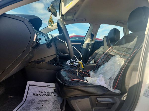 2019 VOLKSWAGEN JETTA S, SE, R-Line