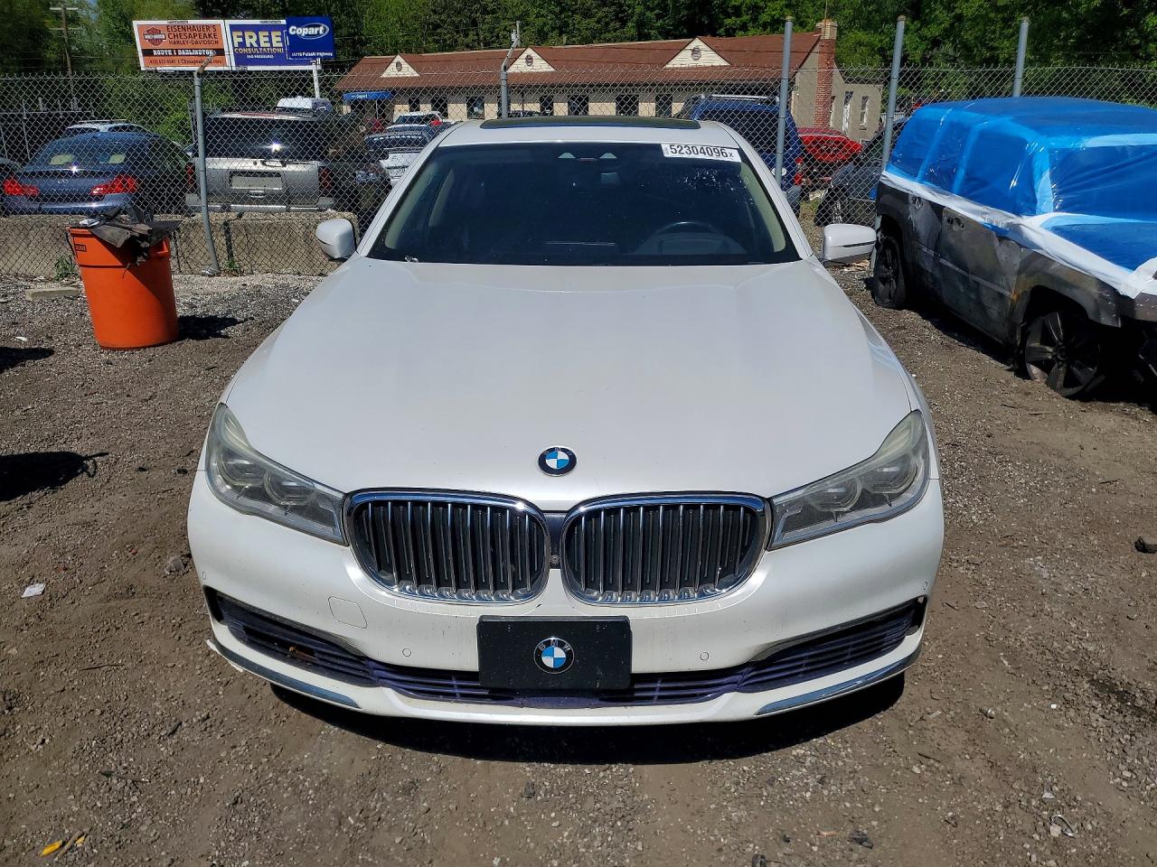 2016 BMW 750 xDrive