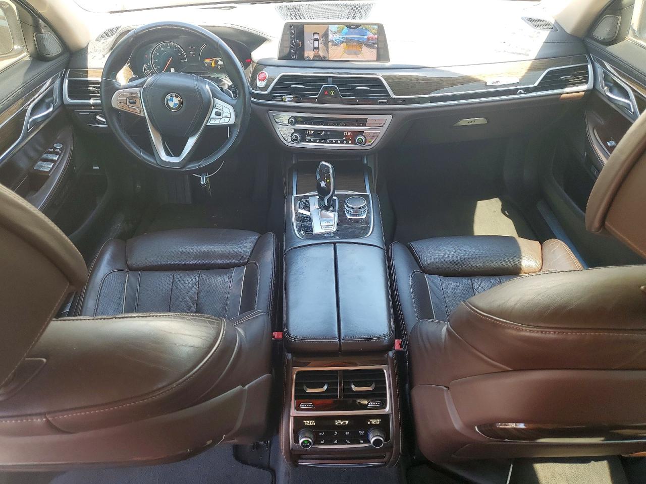 2016 BMW 750 xDrive