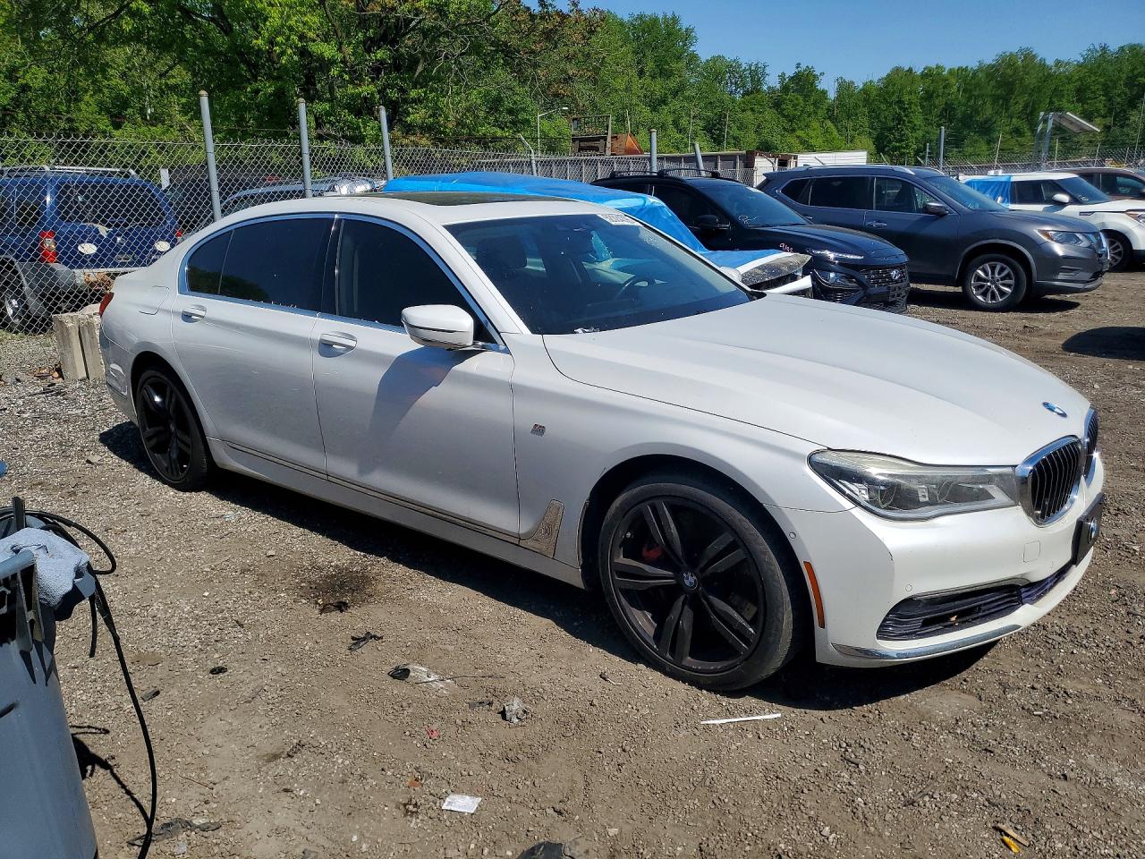 2016 BMW 750 xDrive