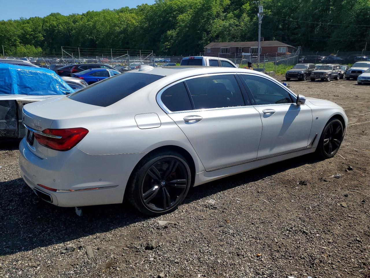 2016 BMW 750 xDrive