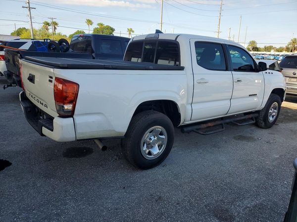 2017 TOYOTA TACOMA SR/SR5