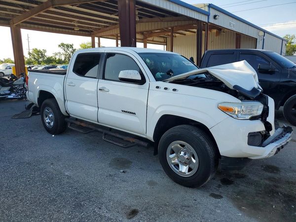 2017 TOYOTA TACOMA SR/SR5
