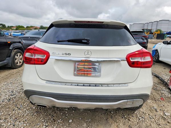2018 MERCEDES-BENZ GLA GLA250