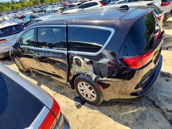 2018 CHRYSLER PACIFICA