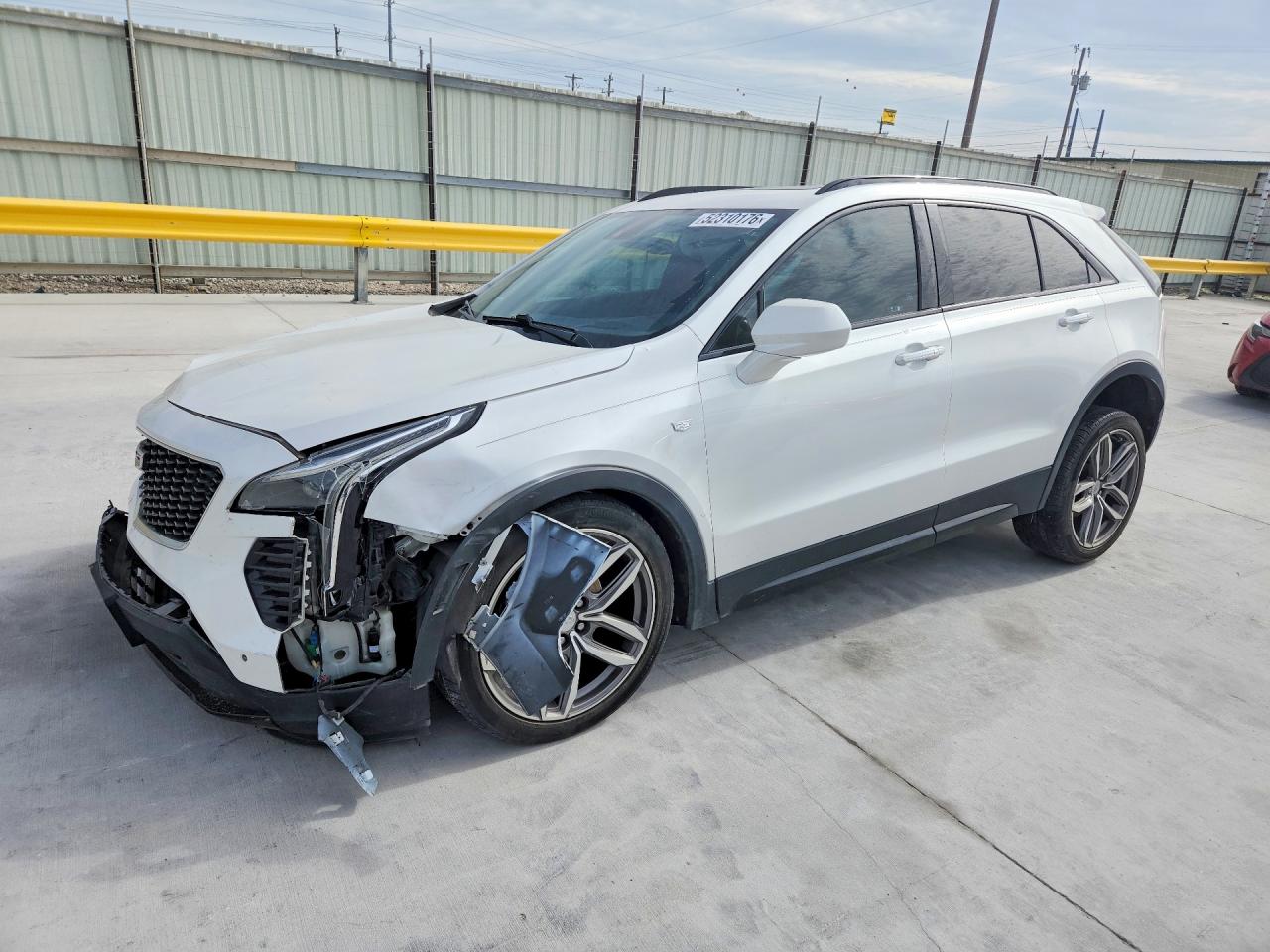 2020 CADILLAC XT4 Sport — Front 3/4
