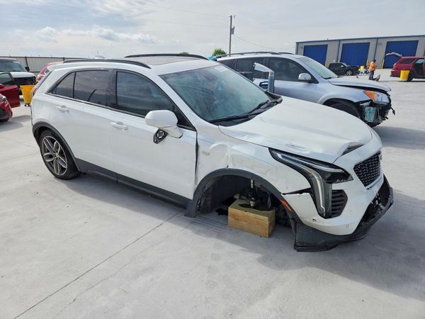 2020 CADILLAC XT4 Sport — Passenger 3/4